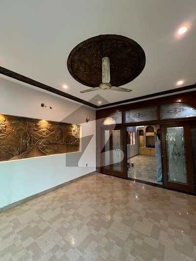 ڈی ایچ اے فیز 8 - بلاک ایس فیز 8,ڈیفنس (ڈی ایچ اے),لاہور میں 5 کمروں کا 1 کنال مکان 10.18 کروڑ میں برائے فروخت۔ ڈی ایچ اے فیز 8 - بلاک ایس فیز 8,ڈیفنس (ڈی ایچ اے),لاہور میں 5 کمروں کا 1 کنال مکان 10.18 کروڑ میں برائے فروخت۔