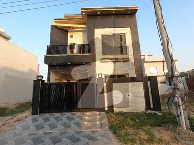 Centrally Located Prime Location House Available In Central Park - Block A1 For sale Centrally Located Prime Location House Available In Central Park - Block A1 For sale
