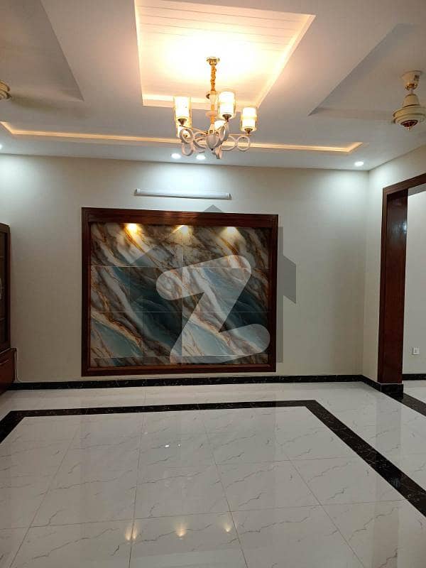 Size 30x60 Full House For Rent In G-13