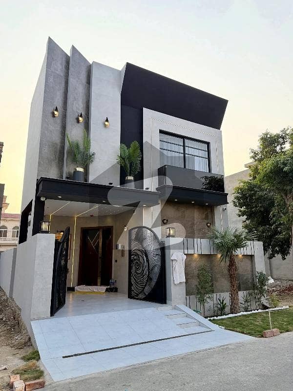 5 Marla Designer House For sale 5 Marla Designer House For sale