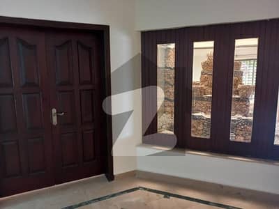 8.25 Marla Used Double Storey House For Sale In Harley Street Rawalpindi Cantt