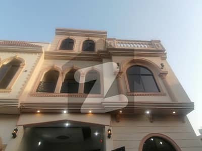 لاہور میڈیکل ہاؤسنگ سوسائٹی لاہور میں 3 مرلہ مکان 1.55 کروڑ میں برائے فروخت۔