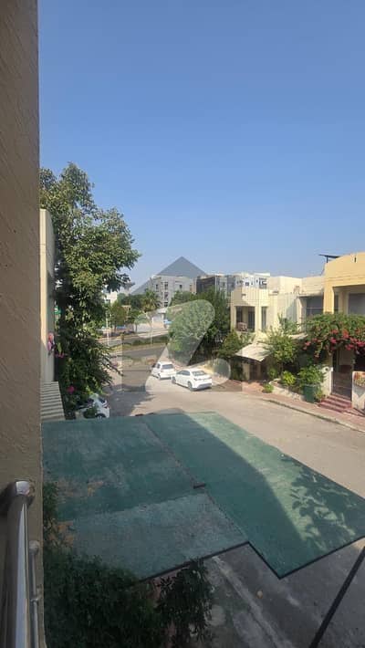 بحریہ ٹاؤن فیز 8 - سفاری ہومز بحریہ ٹاؤن فیز 8,بحریہ ٹاؤن راولپنڈی,راولپنڈی میں 3 کمروں کا 5 مرلہ مکان 1.78 کروڑ میں برائے فروخت۔ بحریہ ٹاؤن فیز 8 - سفاری ہومز بحریہ ٹاؤن فیز 8,بحریہ ٹاؤن راولپنڈی,راولپنڈی میں 3 کمروں کا 5 مرلہ مکان 1.78 کروڑ میں برائے فروخت۔