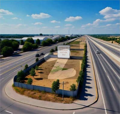 اسلام آباد ایکسپریس وے اسلام آباد میں 20 کنال کمرشل پلاٹ 7.0 کروڑ میں برائے فروخت۔