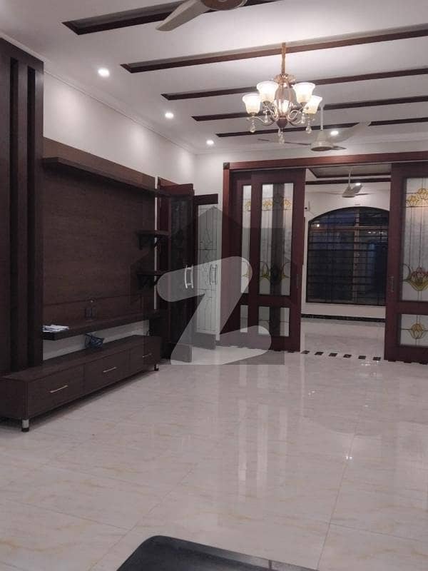 10 Marla House available for rent bahria Enclave