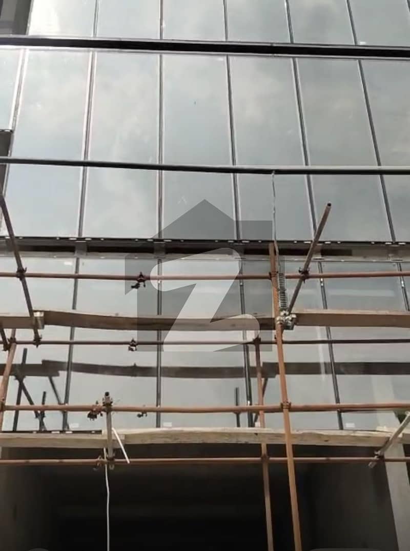 Elite Shopping Destination Building For Rent