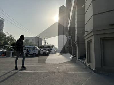 ہائی کیو ٹاور گلبرگ 5,گلبرگ,لاہور میں 4 مرلہ دفتر 3.05 کروڑ میں برائے فروخت۔