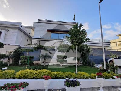 Beautiful House, Neat and clean condition, Modern structure, High quality and branded material used, well maintained, price is negotiable. Beautiful House, Neat and clean condition, Modern structure, High quality and branded material used, well maintained, price is negotiable.