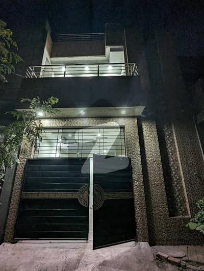 فدا ایونیو ملتان میں 3 کمروں کا 4 مرلہ مکان 30.0 ہزار میں کرایہ پر دستیاب ہے۔