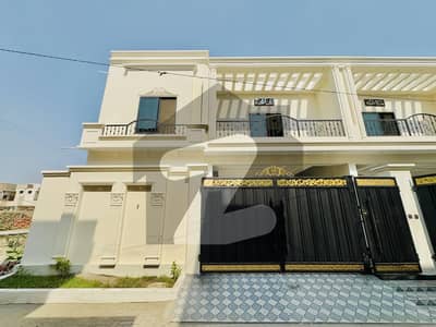 شالیمار کالونی ملتان میں 4 کمروں کا 5 مرلہ مکان 1.45 کروڑ میں برائے فروخت۔