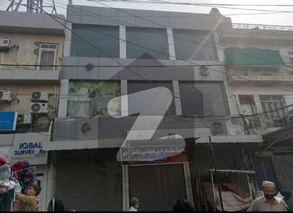 چوک فوارہ ملتان میں 2 کنال عمارت 6.5 لاکھ میں کرایہ پر دستیاب ہے۔