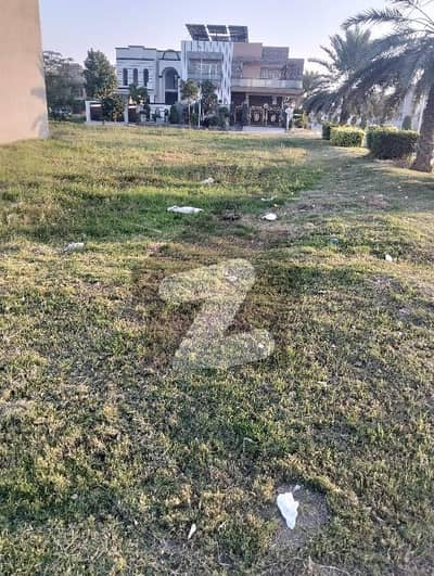 Corner Paid and Develop Plot Ready For Possession Corner Paid and Develop Plot Ready For Possession