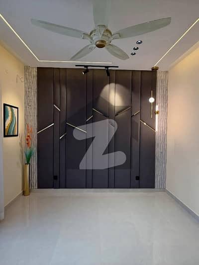 ڈی ایچ اے فیز 7 ڈیفنس (ڈی ایچ اے),لاہور میں 4 کمروں کا 10 مرلہ مکان 1.4 لاکھ میں کرایہ پر دستیاب ہے۔ ڈی ایچ اے فیز 7 ڈیفنس (ڈی ایچ اے),لاہور میں 4 کمروں کا 10 مرلہ مکان 1.4 لاکھ میں کرایہ پر دستیاب ہے۔