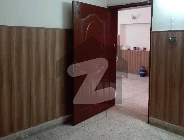 سبزہ زار سکیم لاہور میں 2 کمروں کا 5 مرلہ زیریں پورشن 33.0 ہزار میں کرایہ پر دستیاب ہے۔