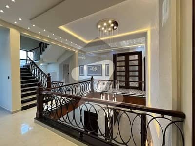 بحریہ ٹاؤن فیز 8 بحریہ ٹاؤن راولپنڈی,راولپنڈی میں 5 کمروں کا 7 مرلہ مکان 3.05 کروڑ میں برائے فروخت۔