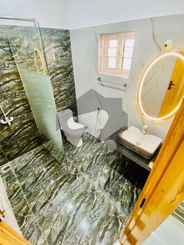 نشیمنِ اقبال فیز 2 نشیمنِ اقبال,لاہور میں 5 کمروں کا 5 مرلہ مکان 2.05 کروڑ میں برائے فروخت۔ نشیمنِ اقبال فیز 2 نشیمنِ اقبال,لاہور میں 5 کمروں کا 5 مرلہ مکان 2.05 کروڑ میں برائے فروخت۔