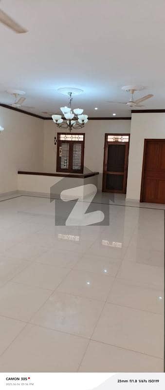 ڈی ایچ اے فیز 6 ڈی ایچ اے ڈیفینس,کراچی میں 5 کمروں کا 1 کنال مکان 5.0 لاکھ میں کرایہ پر دستیاب ہے۔