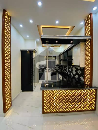 ڈریم گارڈنز فیز 1 ۔ بلاک سی ڈریم گارڈنز فیز 1,ڈریم گارڈنز,ڈیفینس روڈ,لاہور میں 4 کمروں کا 5 مرلہ مکان 2.48 کروڑ میں برائے فروخت۔