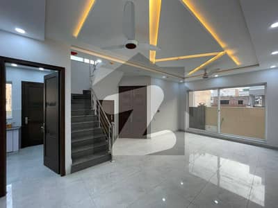 ڈی ایچ اے 9 ٹاؤن ۔ بلاک ڈی ڈی ایچ اے 9 ٹاؤن,ڈیفنس (ڈی ایچ اے),لاہور میں 3 کمروں کا 5 مرلہ مکان 1.95 کروڑ میں برائے فروخت۔ ڈی ایچ اے 9 ٹاؤن ۔ بلاک ڈی ڈی ایچ اے 9 ٹاؤن,ڈیفنس (ڈی ایچ اے),لاہور میں 3 کمروں کا 5 مرلہ مکان 1.95 کروڑ میں برائے فروخت۔