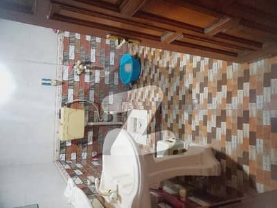 سبزہ زار سکیم ۔ بلاک این سبزہ زار سکیم,لاہور میں 3 کمروں کا 10 مرلہ بالائی پورشن 60.0 ہزار میں کرایہ پر دستیاب ہے۔