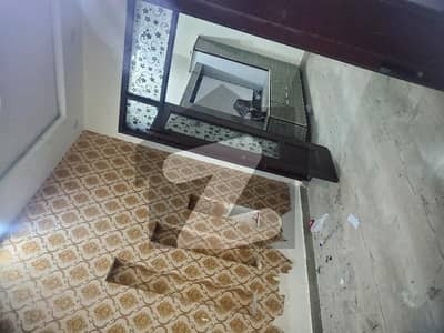 سبزہ زار سکیم لاہور میں 1 کمرے کا 4 مرلہ زیریں پورشن 32.0 ہزار میں کرایہ پر دستیاب ہے۔