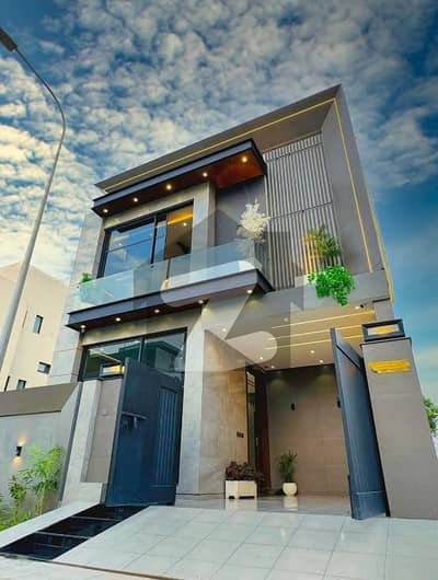 Prime 5 Marla Property in DHA Phase 9 Town Ideal for Modern Living & Investment
                                title=