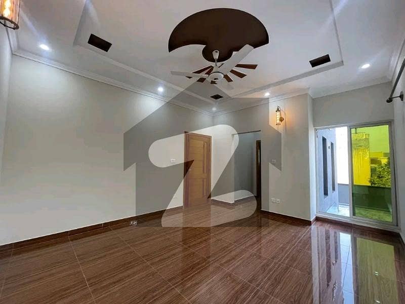 BEAUTIFUL HOUSE FOR RENT AVAILABLE WITH GAS BEAUTIFUL HOUSE FOR RENT AVAILABLE WITH GAS