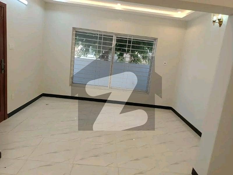 2ND FLOOR BEAUTIFUL FLAT FOR RENT AVAILABLE 2ND FLOOR BEAUTIFUL FLAT FOR RENT AVAILABLE