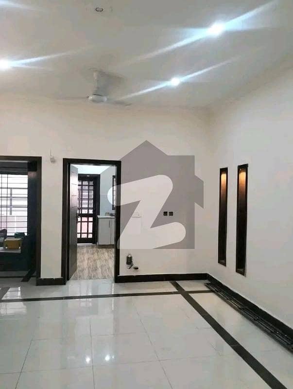 10 Marla House Available For Rent 10 Marla House Available For Rent