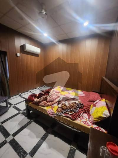 گلبرگ 3 - بلاک پی گلبرگ 3,گلبرگ,لاہور میں 2 کمروں کا 1 کنال مکان 7.0 کروڑ میں برائے فروخت۔ گلبرگ 3 - بلاک پی گلبرگ 3,گلبرگ,لاہور میں 2 کمروں کا 1 کنال مکان 7.0 کروڑ میں برائے فروخت۔