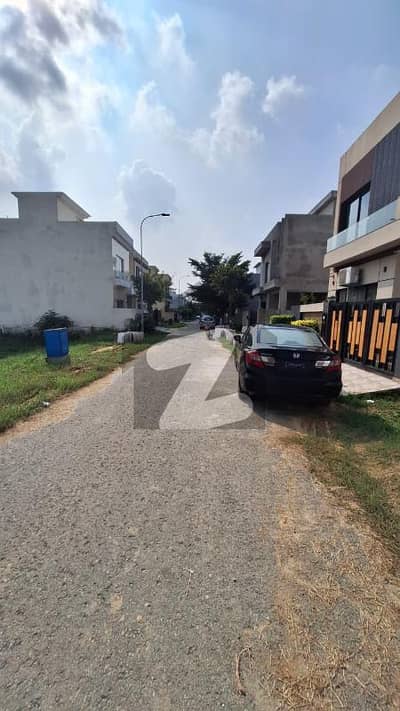 ڈی ایچ اے 9 ٹاؤن ۔ بلاک سی ڈی ایچ اے 9 ٹاؤن,ڈیفنس (ڈی ایچ اے),لاہور میں 5 مرلہ رہائشی پلاٹ 1.18 کروڑ میں برائے فروخت۔ ڈی ایچ اے 9 ٹاؤن ۔ بلاک سی ڈی ایچ اے 9 ٹاؤن,ڈیفنس (ڈی ایچ اے),لاہور میں 5 مرلہ رہائشی پلاٹ 1.18 کروڑ میں برائے فروخت۔