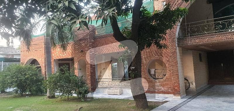 2 Kanal house for sale