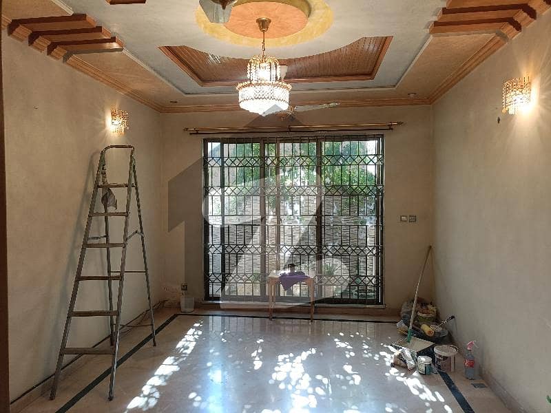 8 Marla Basement Available For Rent