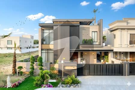 ڈی ایچ اے فیز 7 - بلاک کیو فیز 7,ڈیفنس (ڈی ایچ اے),لاہور میں 5 کمروں کا 1 کنال مکان 8.25 کروڑ میں برائے فروخت۔