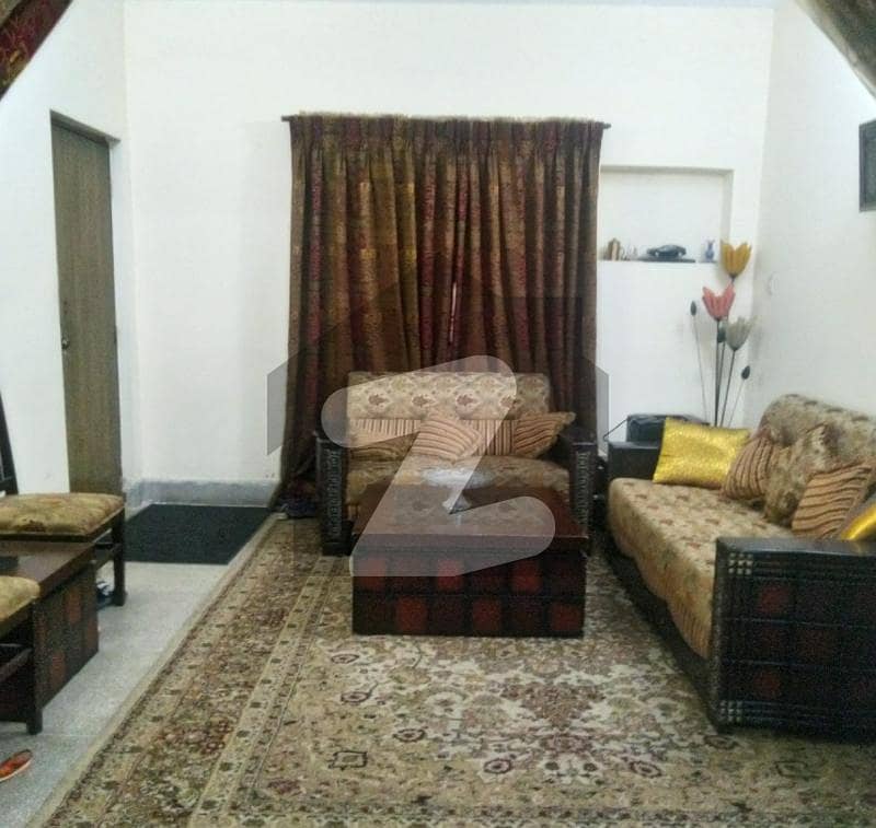 6 Marla Flat For Sale