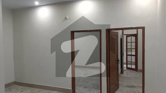 اختر کالونی جمشید ٹاؤن,کراچی میں 2 کمروں کا 4 مرلہ فلیٹ 80.0 لاکھ میں برائے فروخت۔