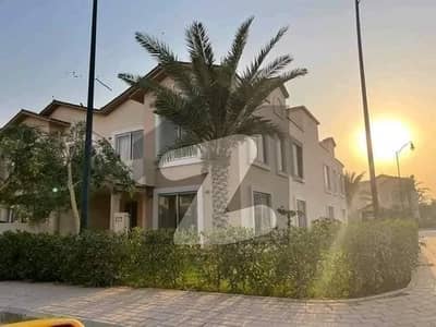 152sq yd 3 Bedrooms Luxury Villa is Available FOR RENT. 8km from Entrance of BTK. 3 Bed DDL 1 Kitchen