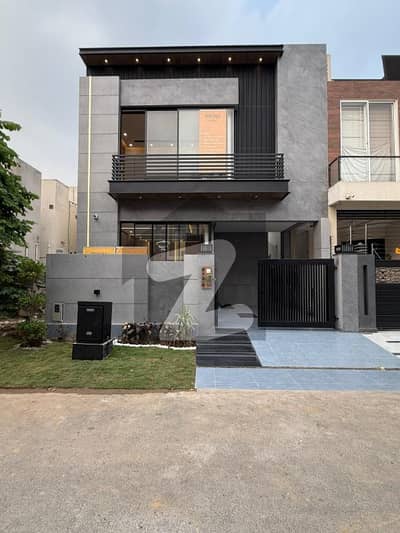 5 Marla Luxury Design House Available For Sale Near By Dolmen Mall And Main Market 5 Marla Luxury Design House Available For Sale Near By Dolmen Mall And Main Market