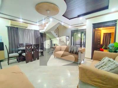 ڈی ایچ اے فیز 2 - بلاک ایس فیز 2,ڈیفنس (ڈی ایچ اے),لاہور میں 4 کمروں کا 10 مرلہ مکان 3.75 کروڑ میں برائے فروخت۔ ڈی ایچ اے فیز 2 - بلاک ایس فیز 2,ڈیفنس (ڈی ایچ اے),لاہور میں 4 کمروں کا 10 مرلہ مکان 3.75 کروڑ میں برائے فروخت۔