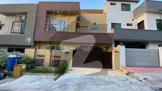 بحریہ ٹاؤن فیز 8 ۔ سفاری ویلی بحریہ ٹاؤن فیز 8,بحریہ ٹاؤن راولپنڈی,راولپنڈی میں 5 کمروں کا 7 مرلہ مکان 2.3 کروڑ میں برائے فروخت۔ بحریہ ٹاؤن فیز 8 ۔ سفاری ویلی بحریہ ٹاؤن فیز 8,بحریہ ٹاؤن راولپنڈی,راولپنڈی میں 5 کمروں کا 7 مرلہ مکان 2.3 کروڑ میں برائے فروخت۔