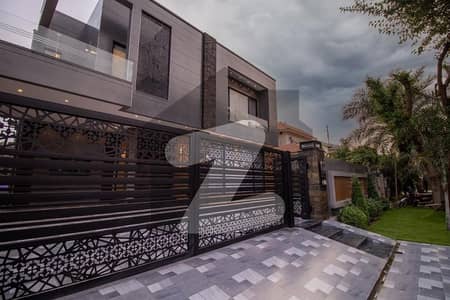 ڈی ایچ اے فیز 6 ڈیفنس (ڈی ایچ اے),لاہور میں 6 کمروں کا 1 کنال مکان 7.55 کروڑ میں برائے فروخت۔ ڈی ایچ اے فیز 6 ڈیفنس (ڈی ایچ اے),لاہور میں 6 کمروں کا 1 کنال مکان 7.55 کروڑ میں برائے فروخت۔