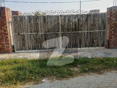 سندر سمال انڈسٹریل اسٹیٹ 2 لاہور میں 15 کنال زرعی زمین 8.25 کروڑ میں برائے فروخت۔