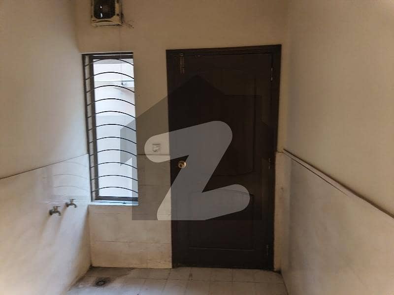 14 Marla Renovated Double Kitchen