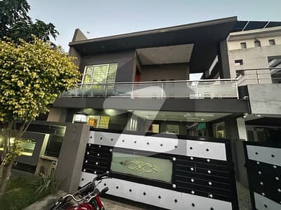 بحریہ ٹاؤن فیز 3 بحریہ ٹاؤن راولپنڈی,راولپنڈی میں 5 کمروں کا 10 مرلہ مکان 4.3 کروڑ میں برائے فروخت۔ بحریہ ٹاؤن فیز 3 بحریہ ٹاؤن راولپنڈی,راولپنڈی میں 5 کمروں کا 10 مرلہ مکان 4.3 کروڑ میں برائے فروخت۔