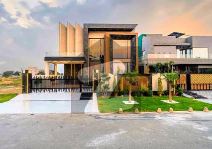 ڈی ایچ اے فیز 6 ڈیفنس (ڈی ایچ اے),لاہور میں 5 کمروں کا 1 کنال مکان 8.15 کروڑ میں برائے فروخت۔