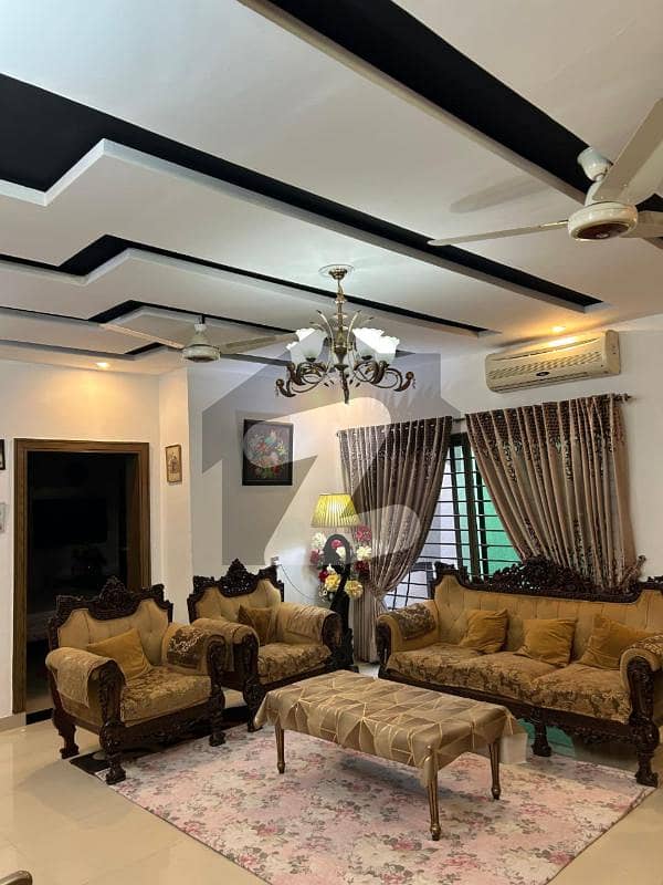 میڈیا ٹاؤن راولپنڈی میں 7 کمروں کا 11 مرلہ مکان 5.5 کروڑ میں برائے فروخت۔ میڈیا ٹاؤن راولپنڈی میں 7 کمروں کا 11 مرلہ مکان 5.5 کروڑ میں برائے فروخت۔