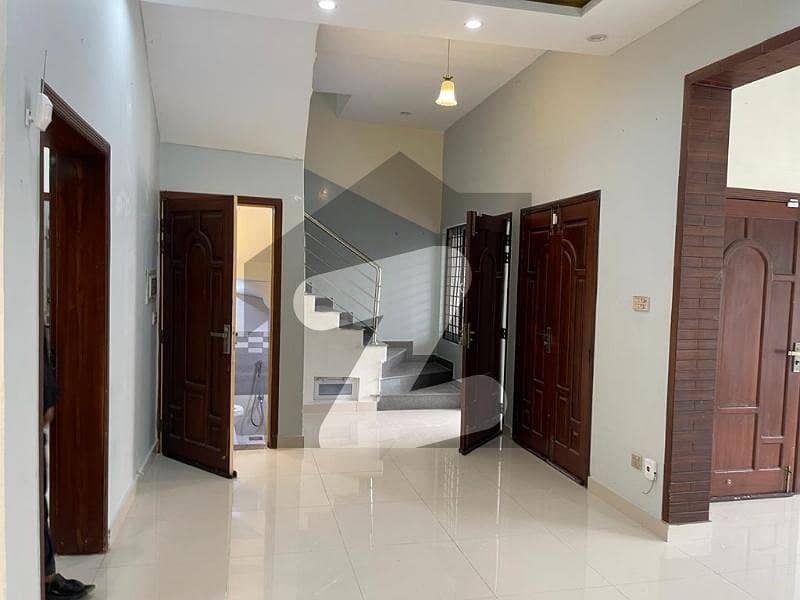 بحریہ انکلیو - سیکٹر بی1 بحریہ انکلیو,بحریہ ٹاؤن,اسلام آباد میں 3 کمروں کا 6 مرلہ مکان 2.8 کروڑ میں برائے فروخت۔