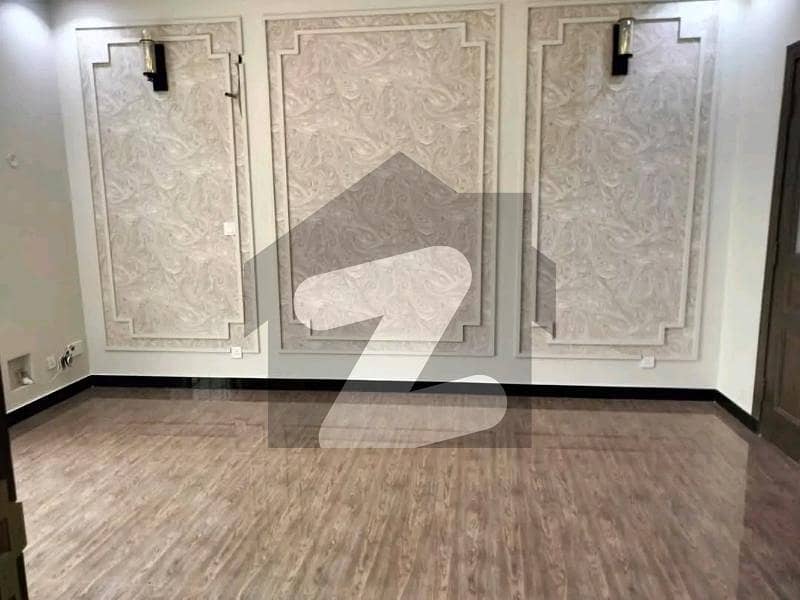 پیراگون سٹی لاہور میں 2 کمروں کا 10 مرلہ بالائی پورشن 60.0 ہزار میں کرایہ پر دستیاب ہے۔