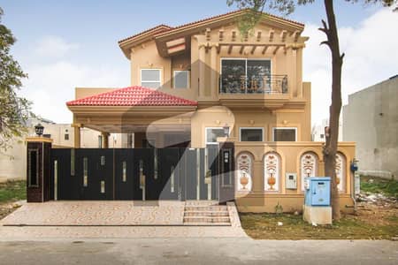 ڈی ایچ اے 9 ٹاؤن ۔ بلاک اے ڈی ایچ اے 9 ٹاؤن,ڈیفنس (ڈی ایچ اے),لاہور میں 4 کمروں کا 8 مرلہ مکان 3.87 کروڑ میں برائے فروخت۔