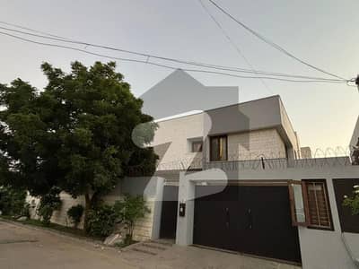 1000 Square Yards House In DHA Phase 8 Is Available For sale 1000 Square Yards House In DHA Phase 8 Is Available For sale